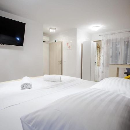 Lions Luxury Rooms Split Buitenkant foto