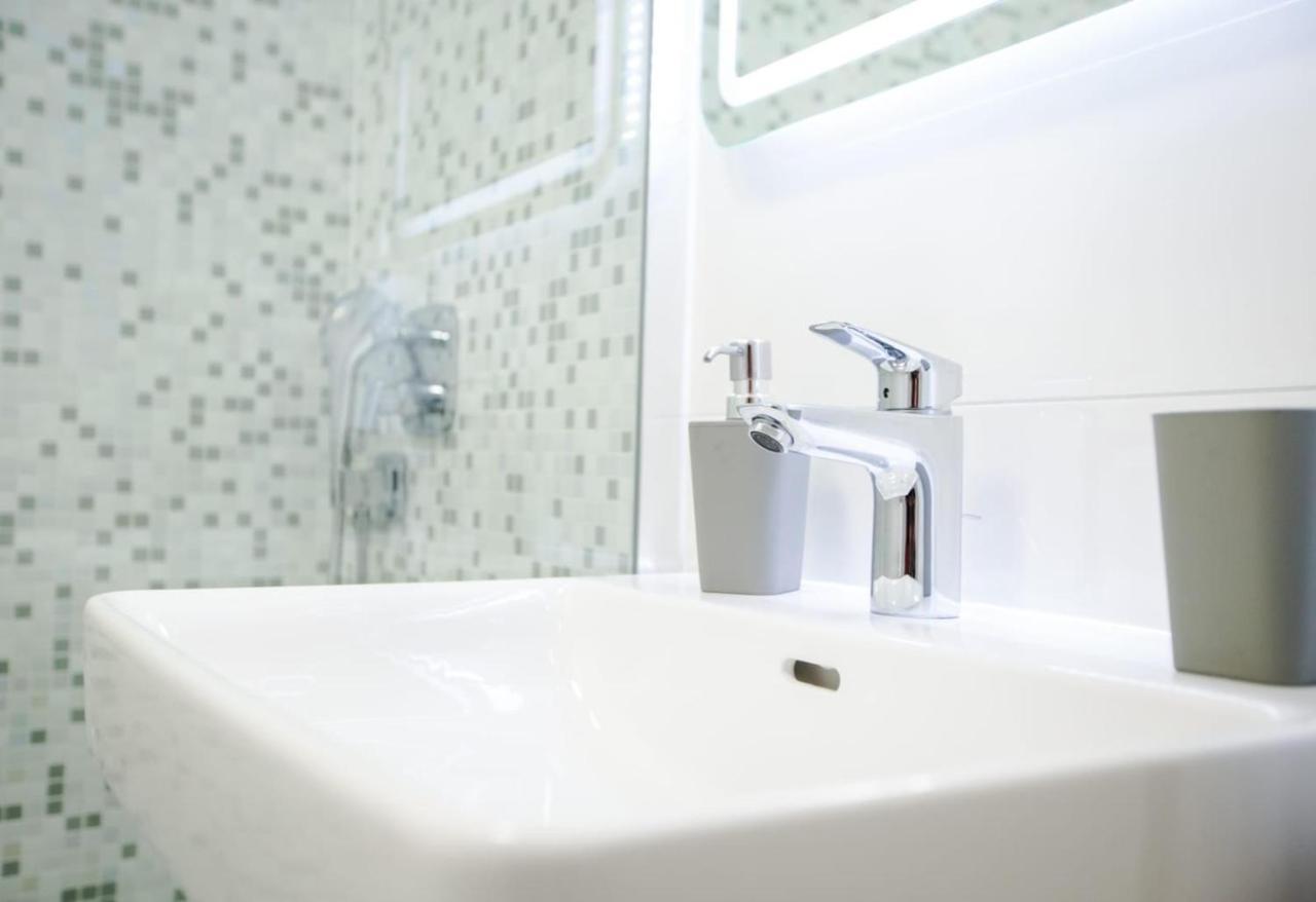 Lions Luxury Rooms Split Buitenkant foto