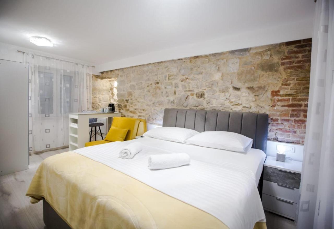 Lions Luxury Rooms Split Buitenkant foto