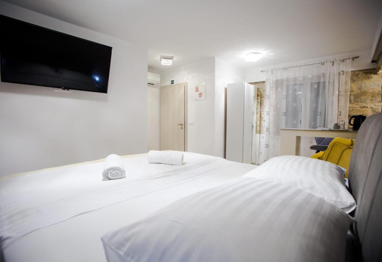 Lions Luxury Rooms Split Buitenkant foto
