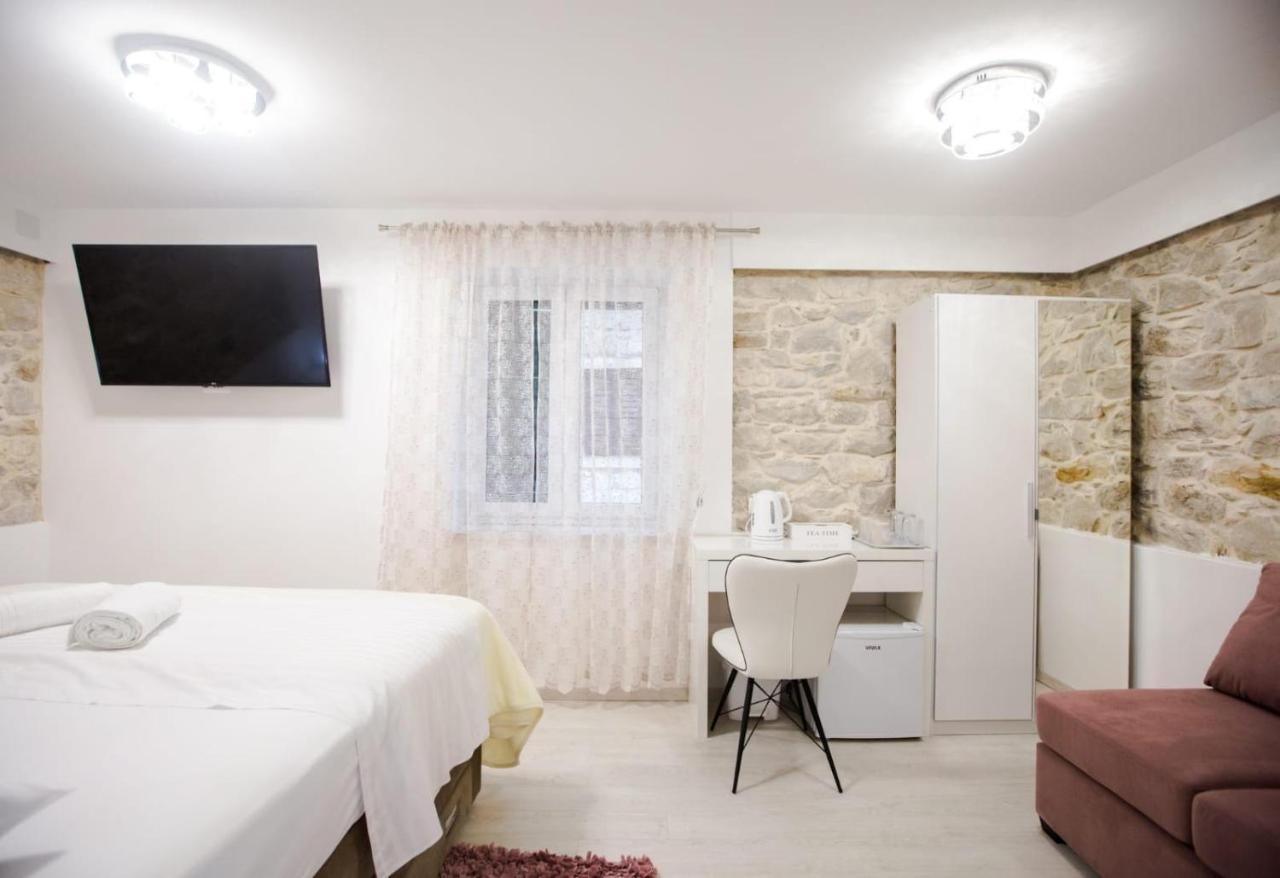 Lions Luxury Rooms Split Buitenkant foto